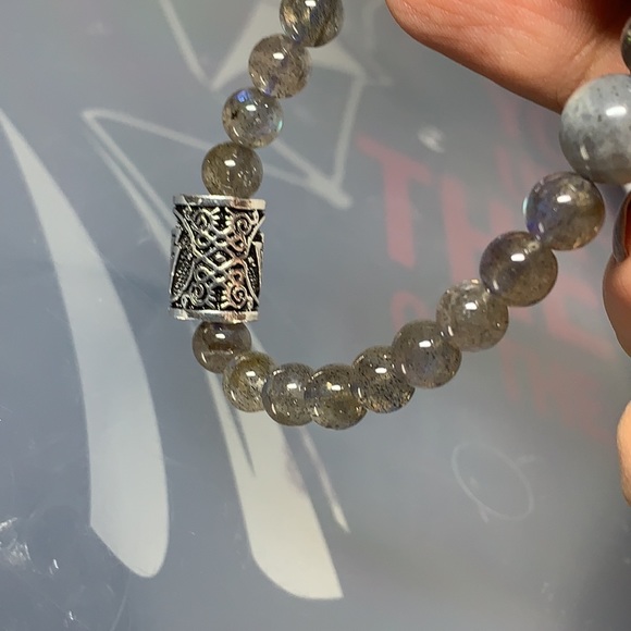 LABRADORITE & VALKNUT NATURAL BRACELET - Picture 4 of 4